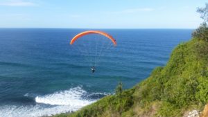 Mein Vater beim Fliegen in Lennox Head